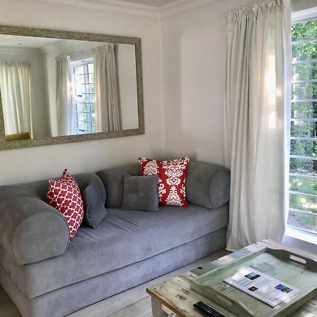 Sunset Beach Living Guesthouse Cape Town Bagian luar foto