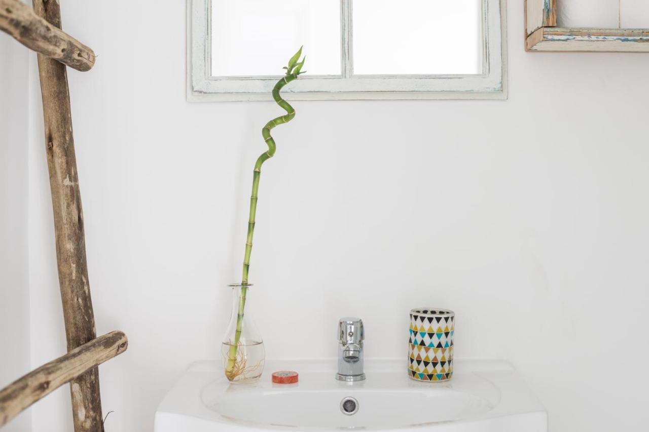 Sunset Beach Living Guesthouse Cape Town Bagian luar foto