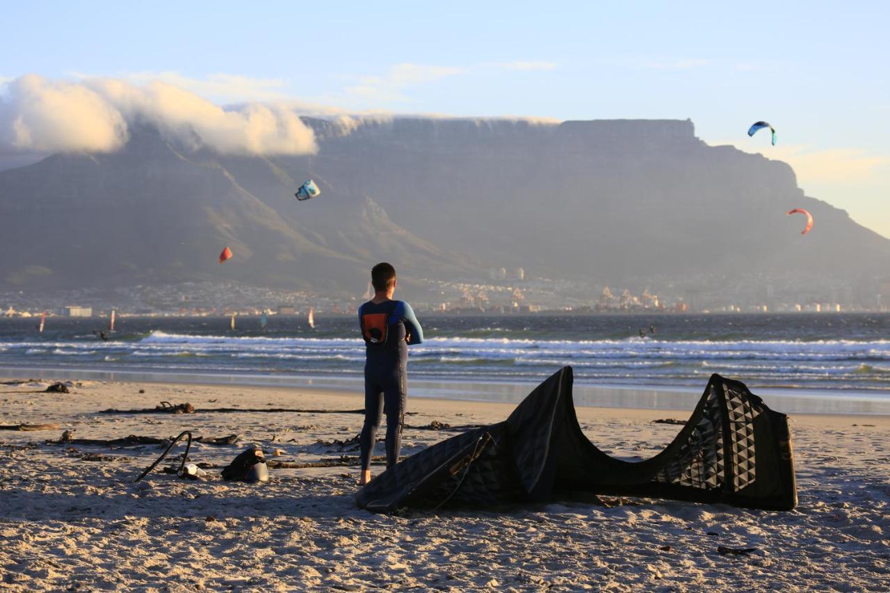 Sunset Beach Living Guesthouse Cape Town Bagian luar foto