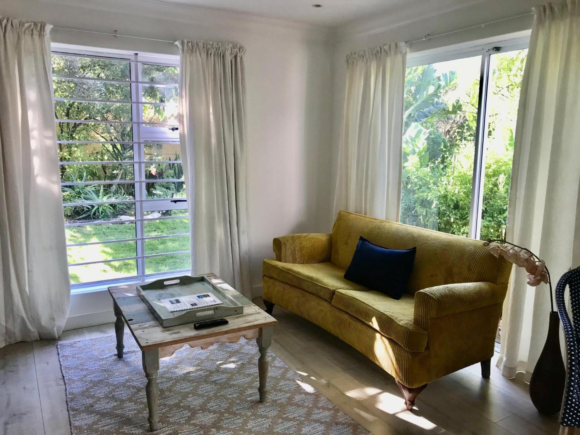 Sunset Beach Living Guesthouse Cape Town Bagian luar foto